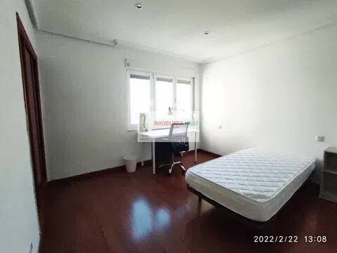 Piso de 180 m² en Oviedo
