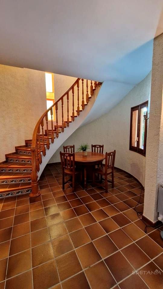 Casa de 208 m² en Nàquera / Náquera