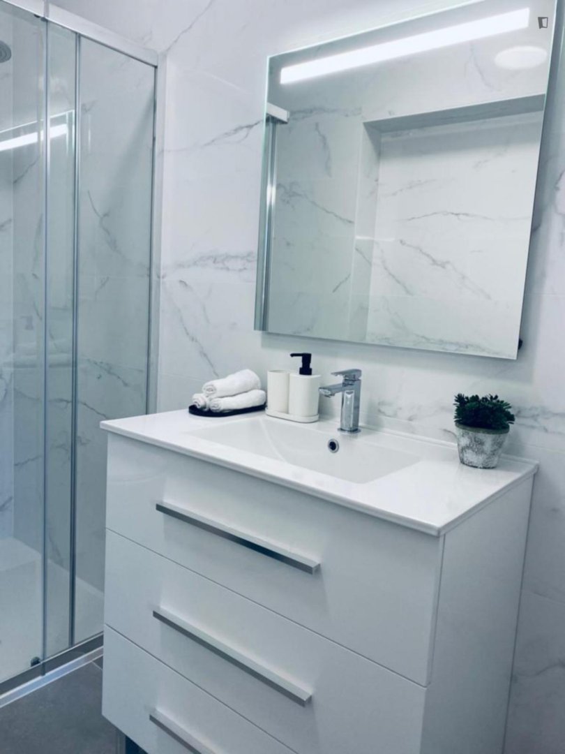 Room for rent, Madrid