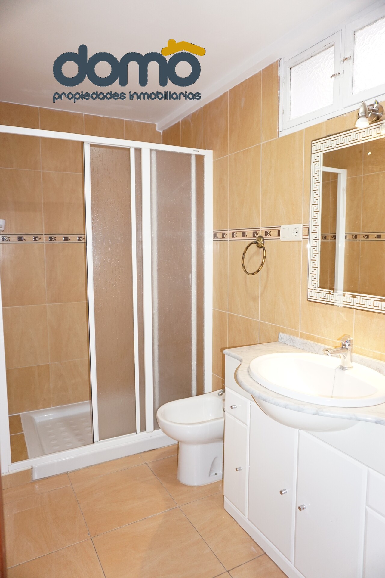 Piso de 90 m² en Granada