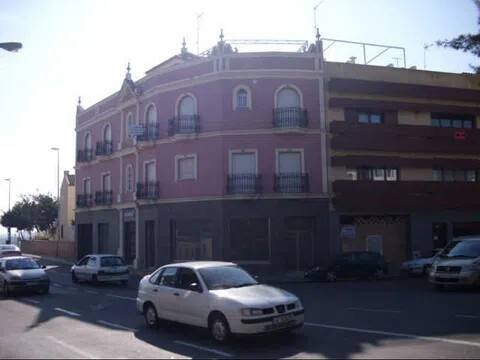 Piso de 80 m² en Tomares