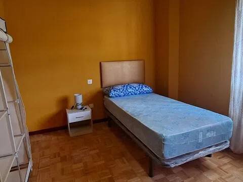 Habitación 120 m², Ávila