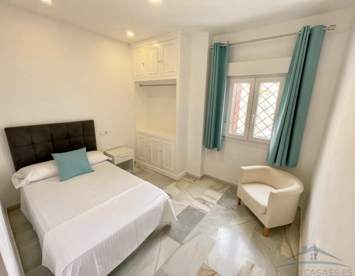 Piso de 135 m² en Roquetas de Mar