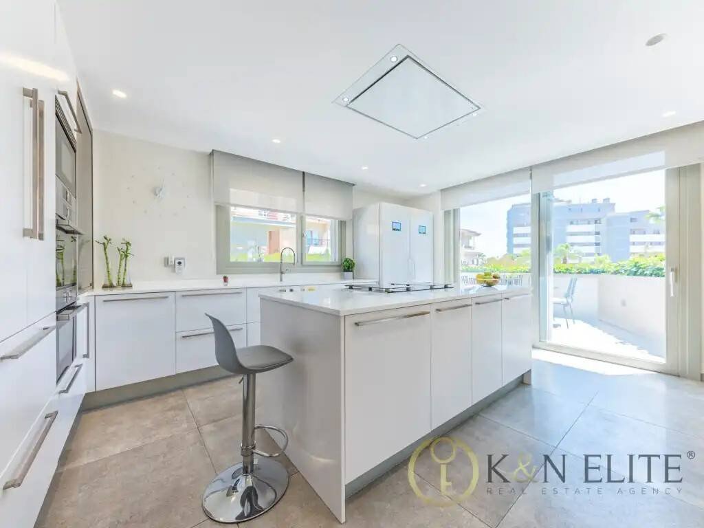 Haus 464 m² in Alicante