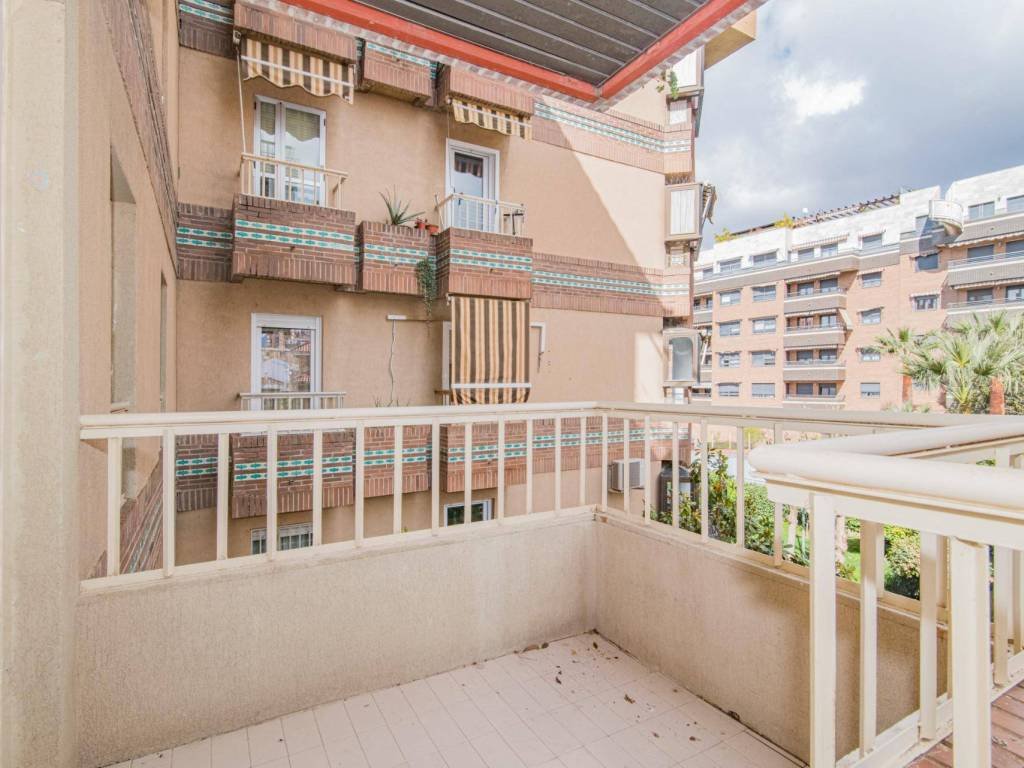 Piso de 111 m² en Granada