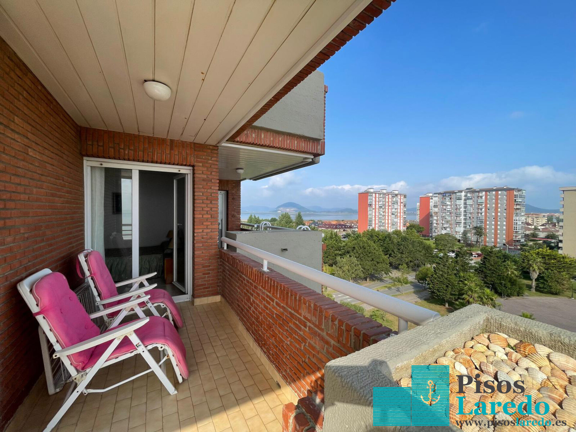 Wohnung 120 m² in Laredo