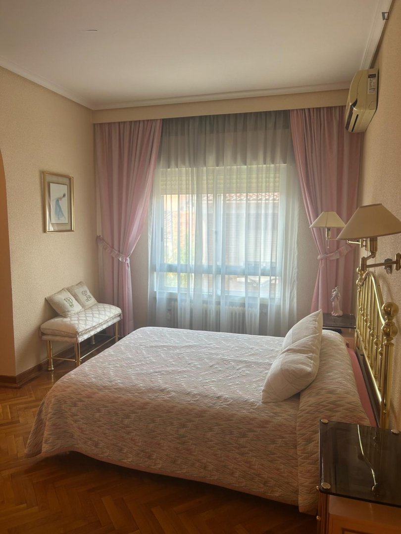 Habitación en alquiler, Villa del Prado