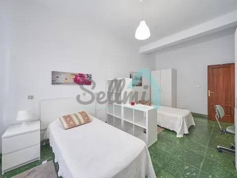 Piso de 146 m² en Oviedo