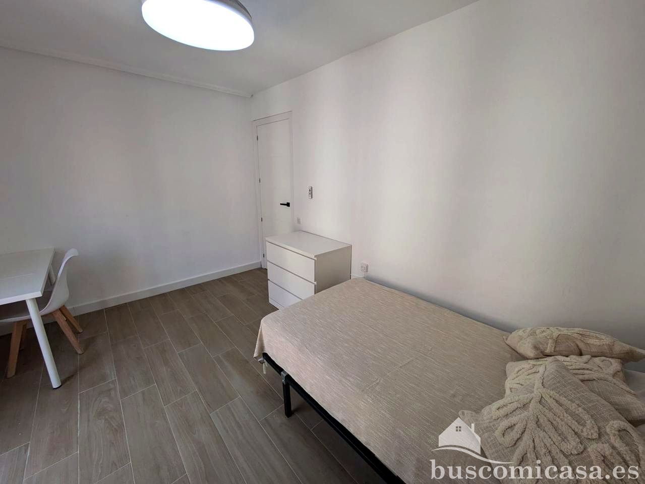 Habitació de lloguer, Linares