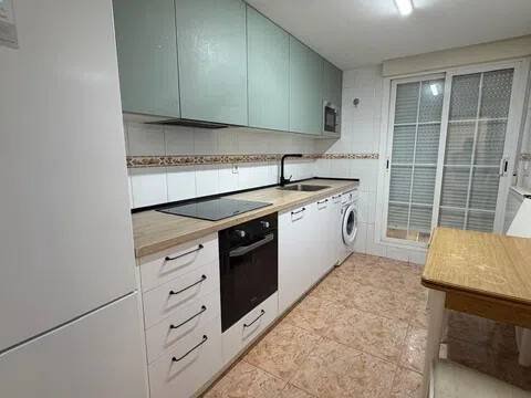 Piso de 100 m² en La Almunia de Doña Godina
