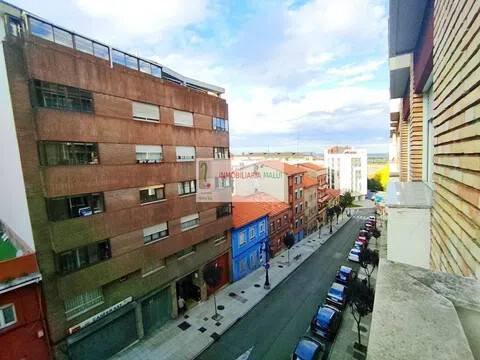 Piso de 95 m² en Oviedo