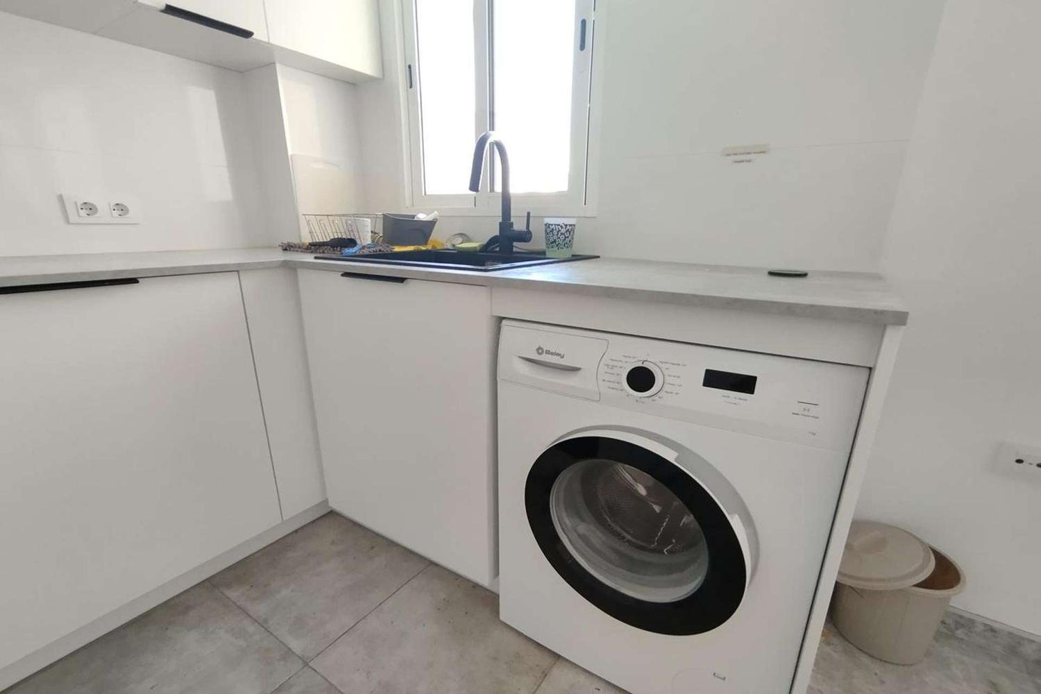 Zimmer 100 m², Valencia