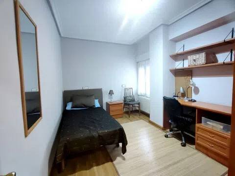 Piso de 120 m² en Oviedo