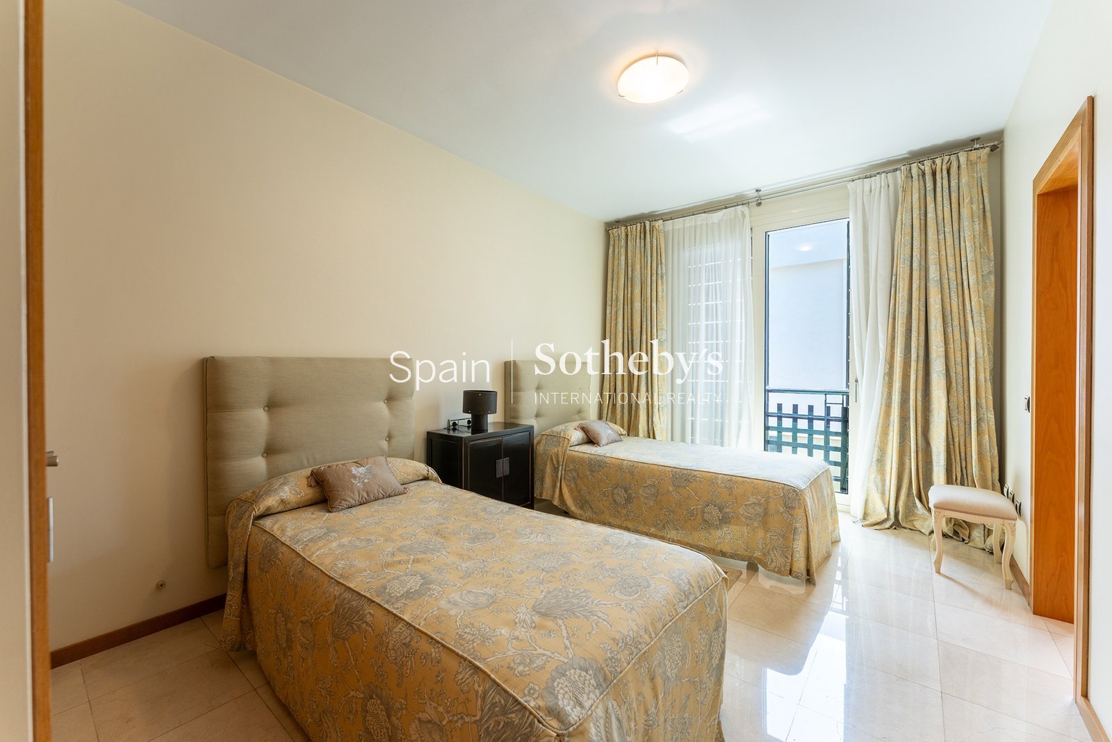 Casa de 742 m² en Arona