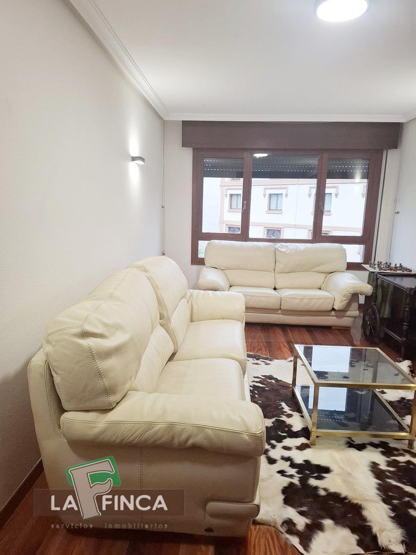 Piso de 60 m² en Oviedo