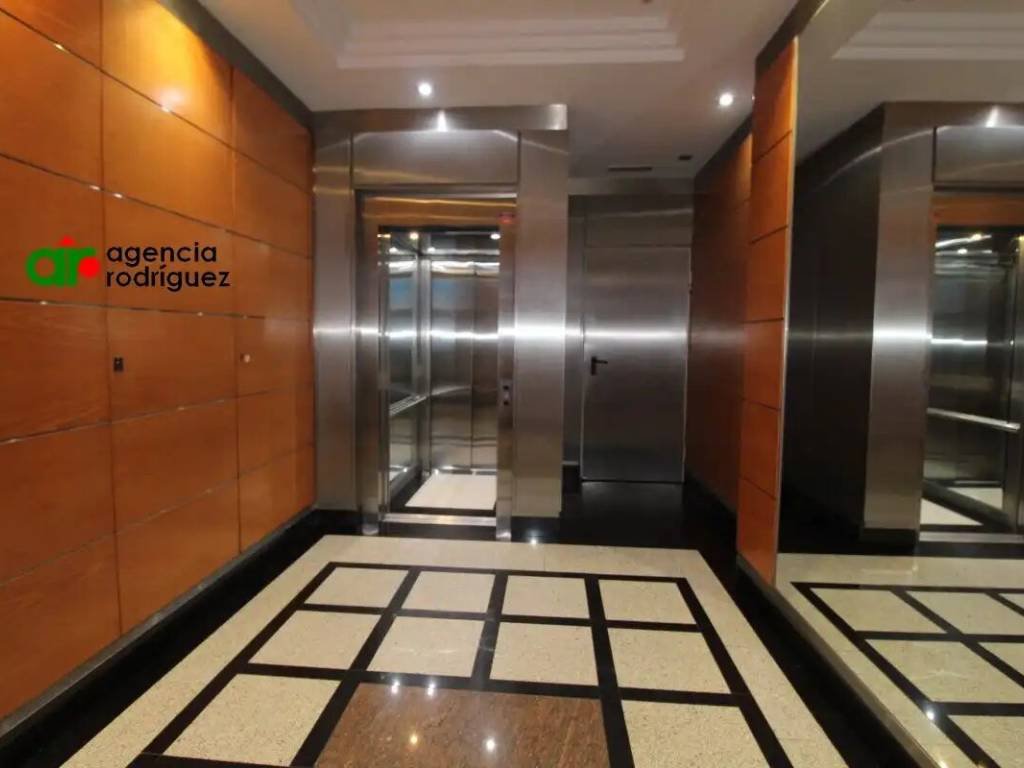 Piso de 60 m² en Oviedo