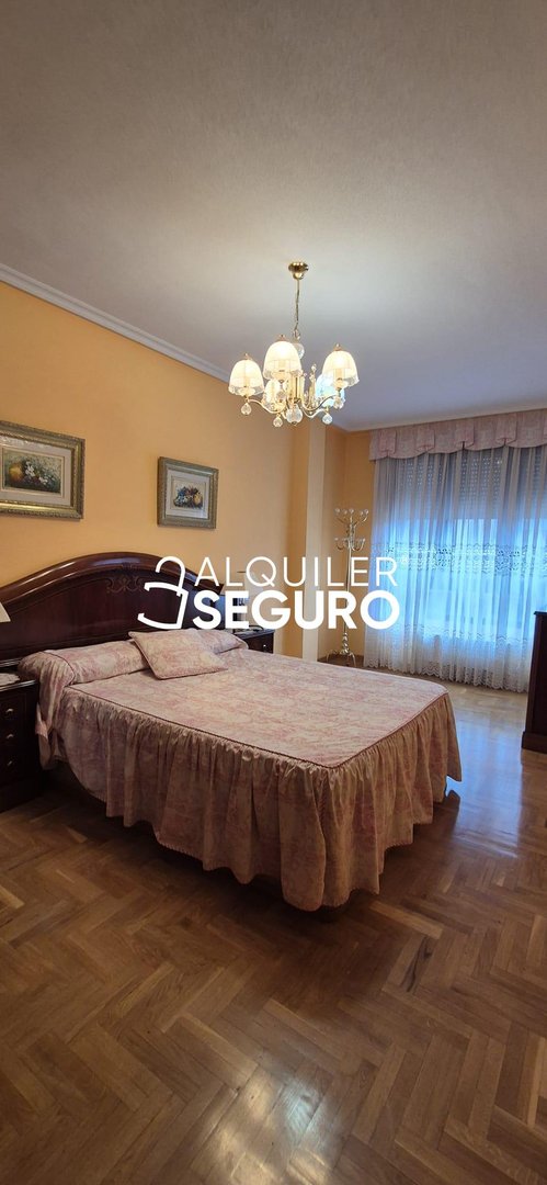 Piso de 90 m² en Mieres