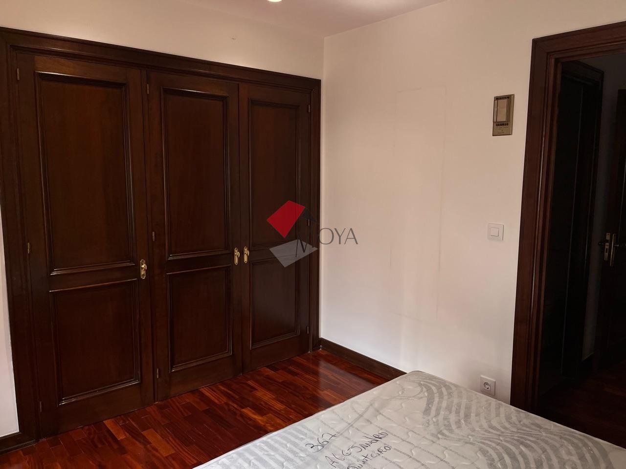 Piso de 80 m² en Vigo