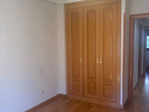 Piso de 89 m² en Oviedo