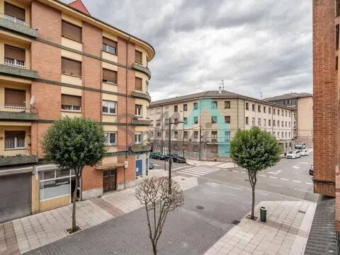 Piso de 87 m² en Oviedo