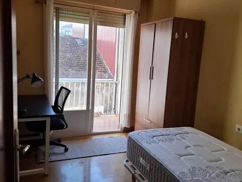 Piso de 90 m² en Ourense