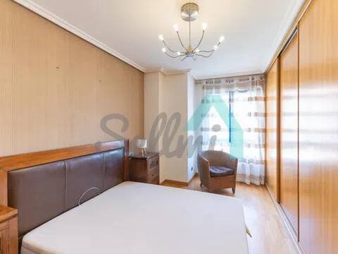 Pis de 117 m² a Oviedo