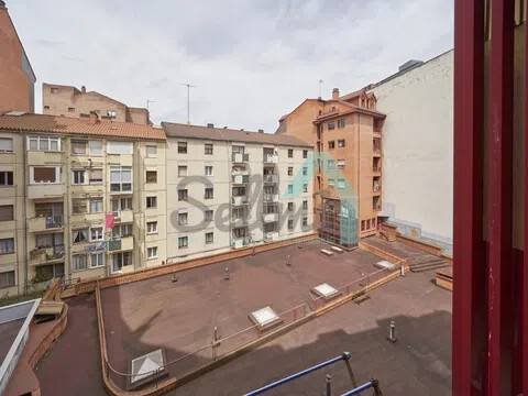 Appartement 104 m² à Oviède