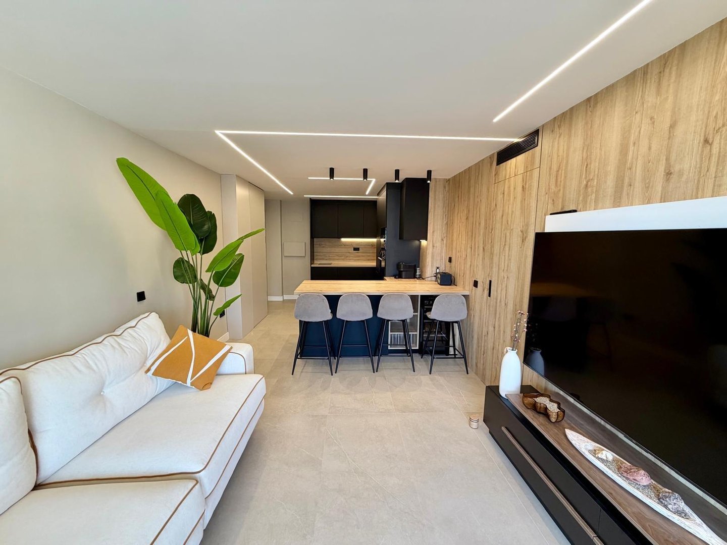Wohnung 65 m² in Roquetas de Mar