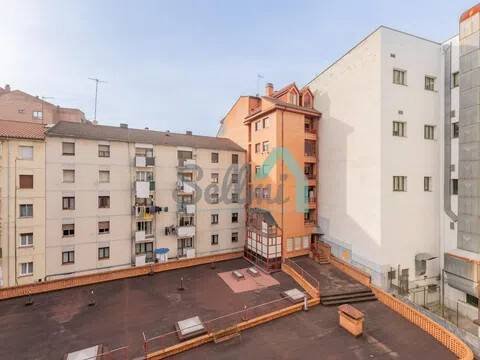 Piso de 43 m² en Oviedo