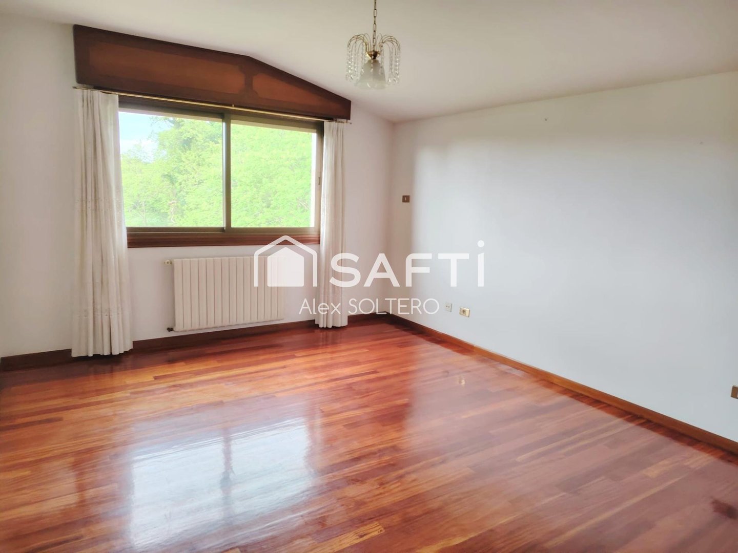 Piso de 345 m² en Vigo