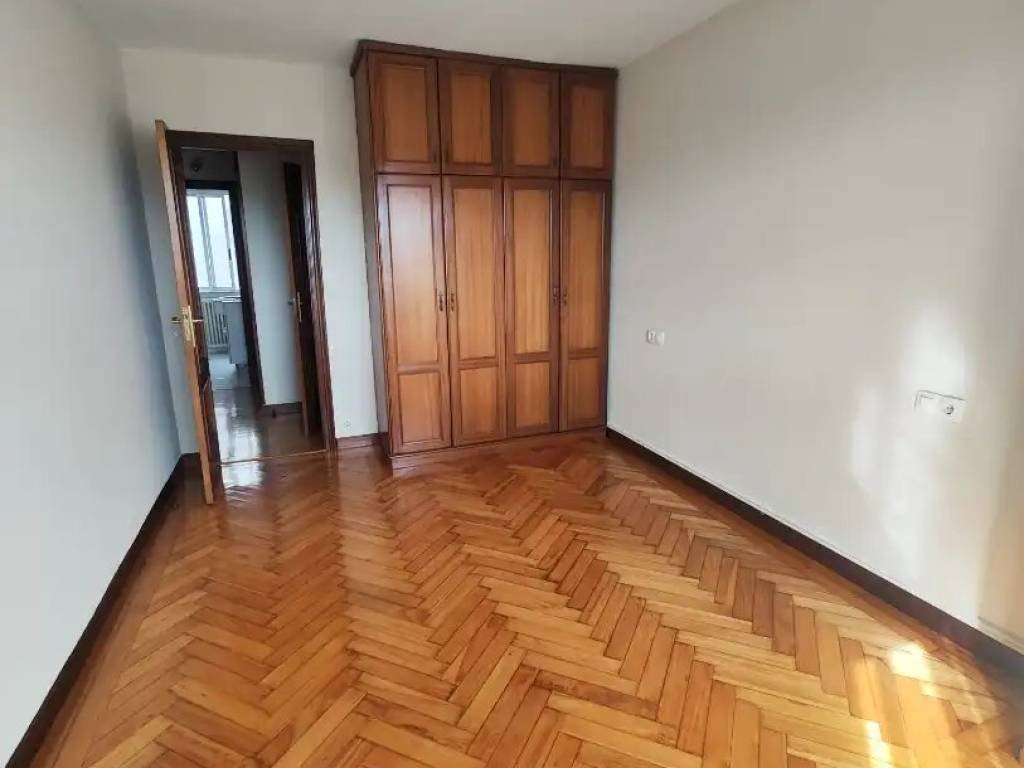 Wohnung 90 m² in Santiago de Compostela
