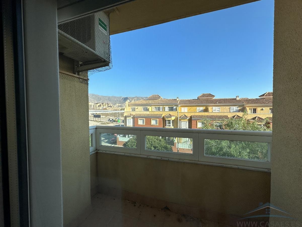 Piso de 65 m² en Roquetas de Mar