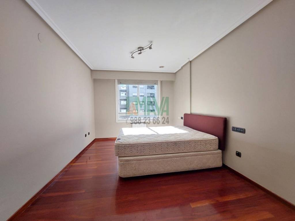 Pis de 98 m² a Ourense