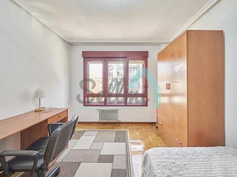 Piso de 70 m² en Oviedo