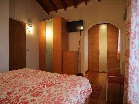Casa de 216 m² a Udías