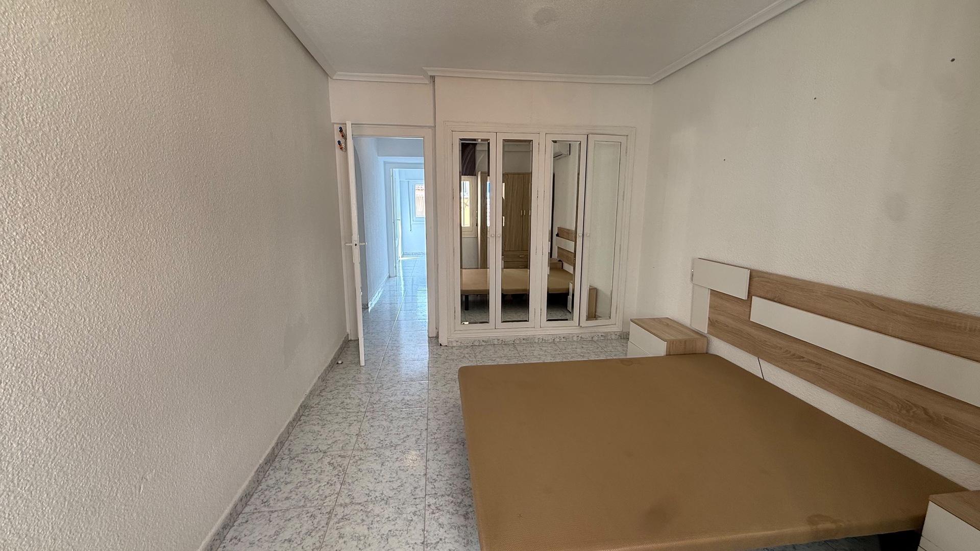 Piso de 80 m² en Sax