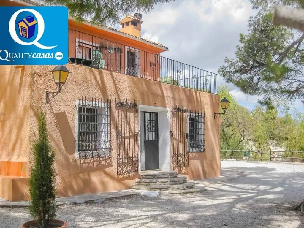Casa de 420 m² en Aigües