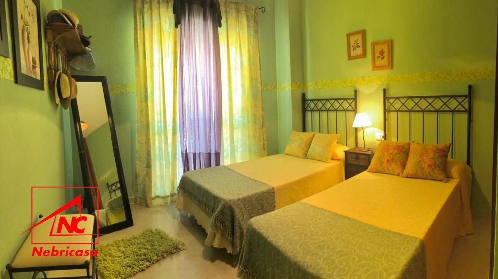Piso de 85 m² en Rota