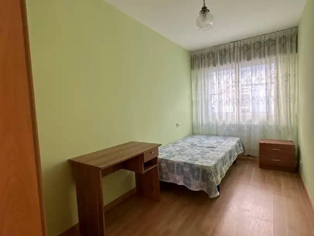 Piso de 90 m² en Santiago de Compostela