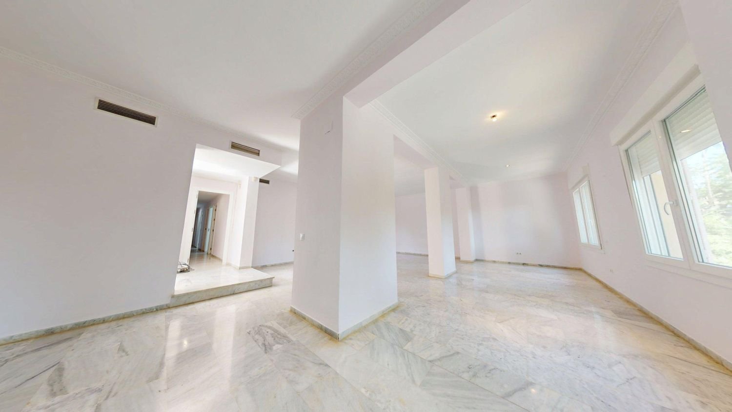 Haus 370 m² in Mairena del Aljarafe