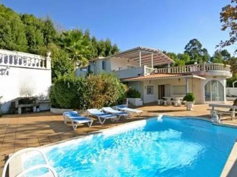 Casa de 300 m² en Redondela