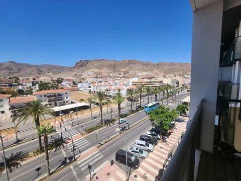 Piso de 120 m² en Roquetas de Mar